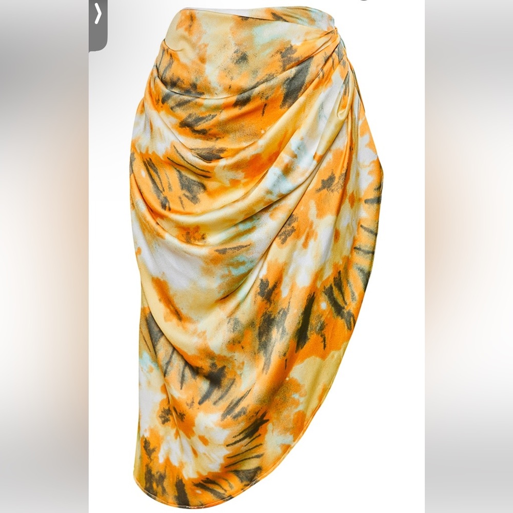 Asymmetrical skirt worn once